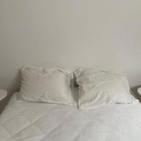 Le Wolf - 1 Chambre Dans Un T3 - 5Mn Tram Du Centre Ville - 15Mn Tram Gare Tgv Mulhouse - Wifi - Parking Luaran gambar